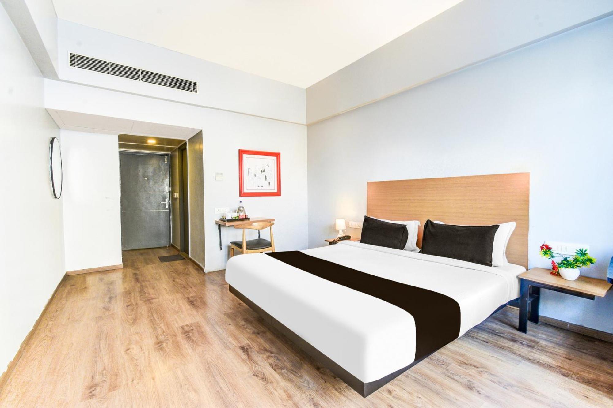 Super Townhouse Lakdikapul Hotel Hyderabad Luaran gambar